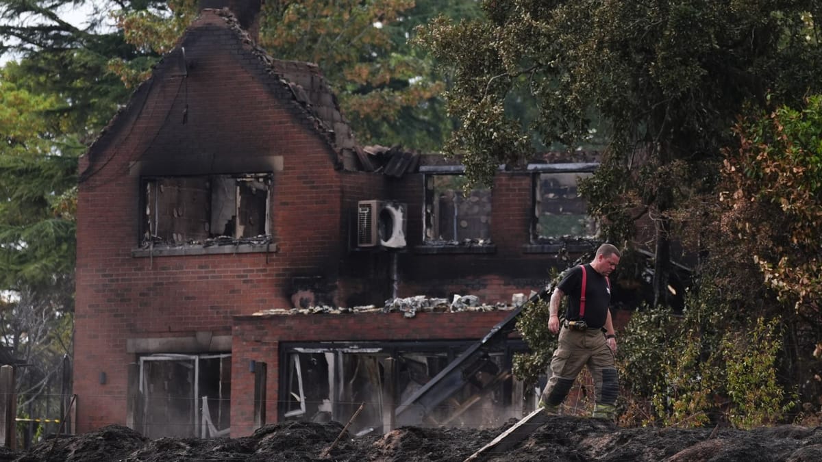 Accidental blazes raze 19 houses in Stourbridge