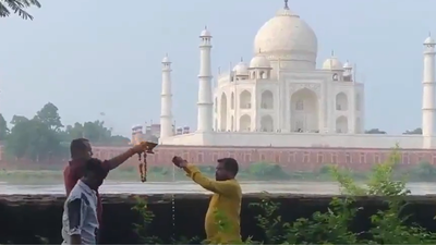 Police Probe Shiva Ritual Conducted at Protected Mehtab Bagh Near Taj Mahal