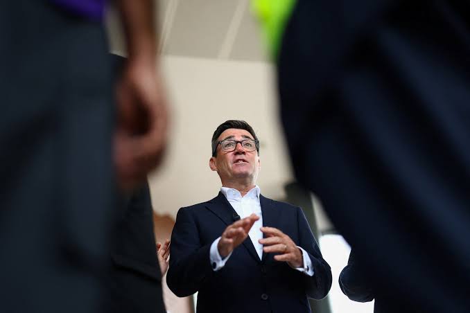British minister Burnham heads to Kyiv, pledges continued aid to Ukraine