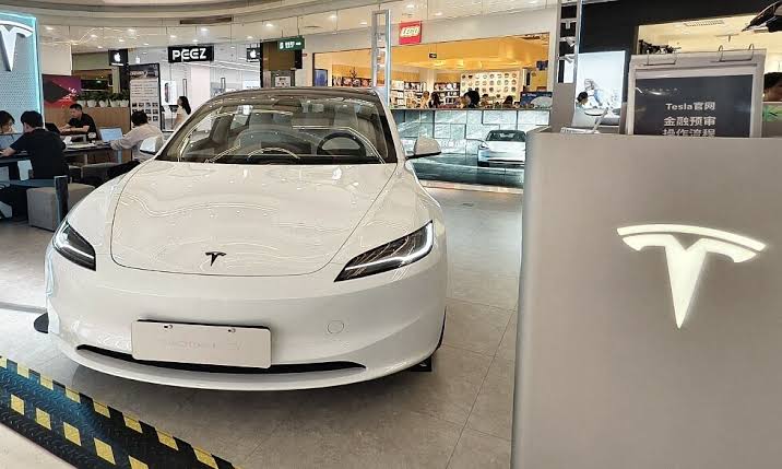 China mandates recall of nearly 3 million Teslas over concealed door handles