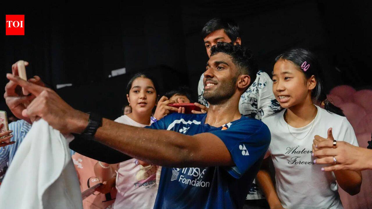 Ayush Shetty Upsets World No.1 Shi Yu Qi as India Sweeps Day One at BWF Worlds