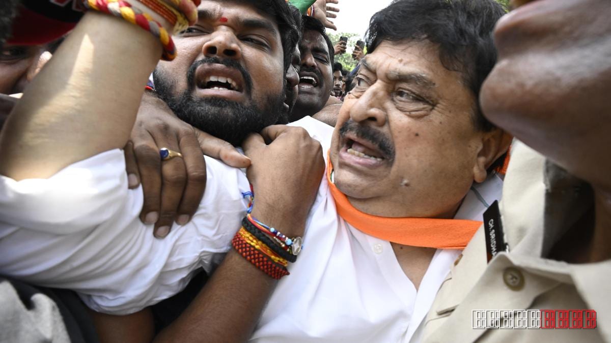 BJP leaders rally outside Telangana Assembly demanding overdue fee reimbursements