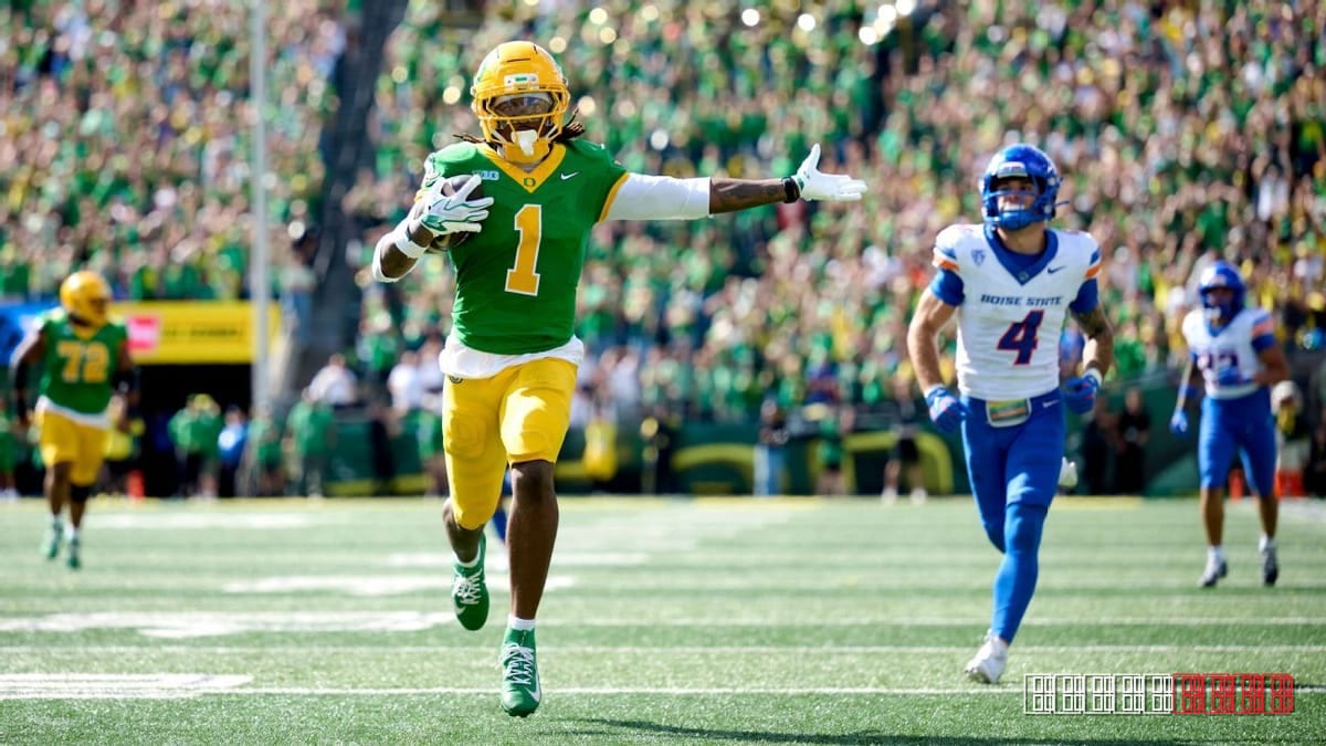 Dante Moore's 388 yards spark Oregon's 34-27 comeback over Boise State