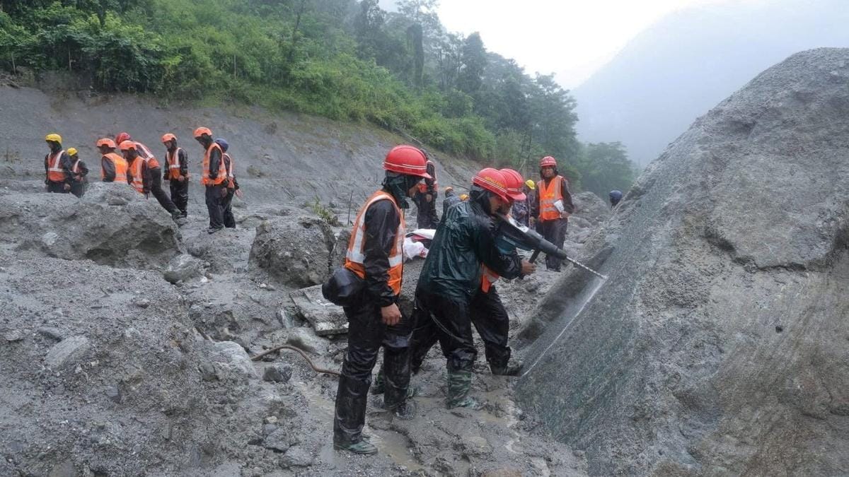 Death Toll Surpasses 900 as Nepal Battles Massive Flash Flood Crisis