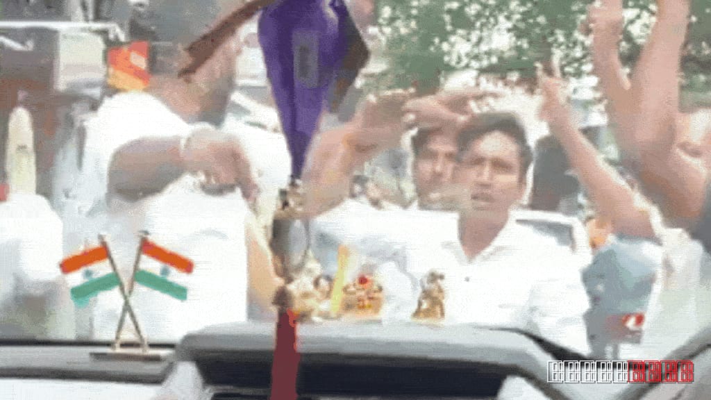 Eggs shatter car window as former MLA Kunal Ghosh heads to Mamata Banerjee rally