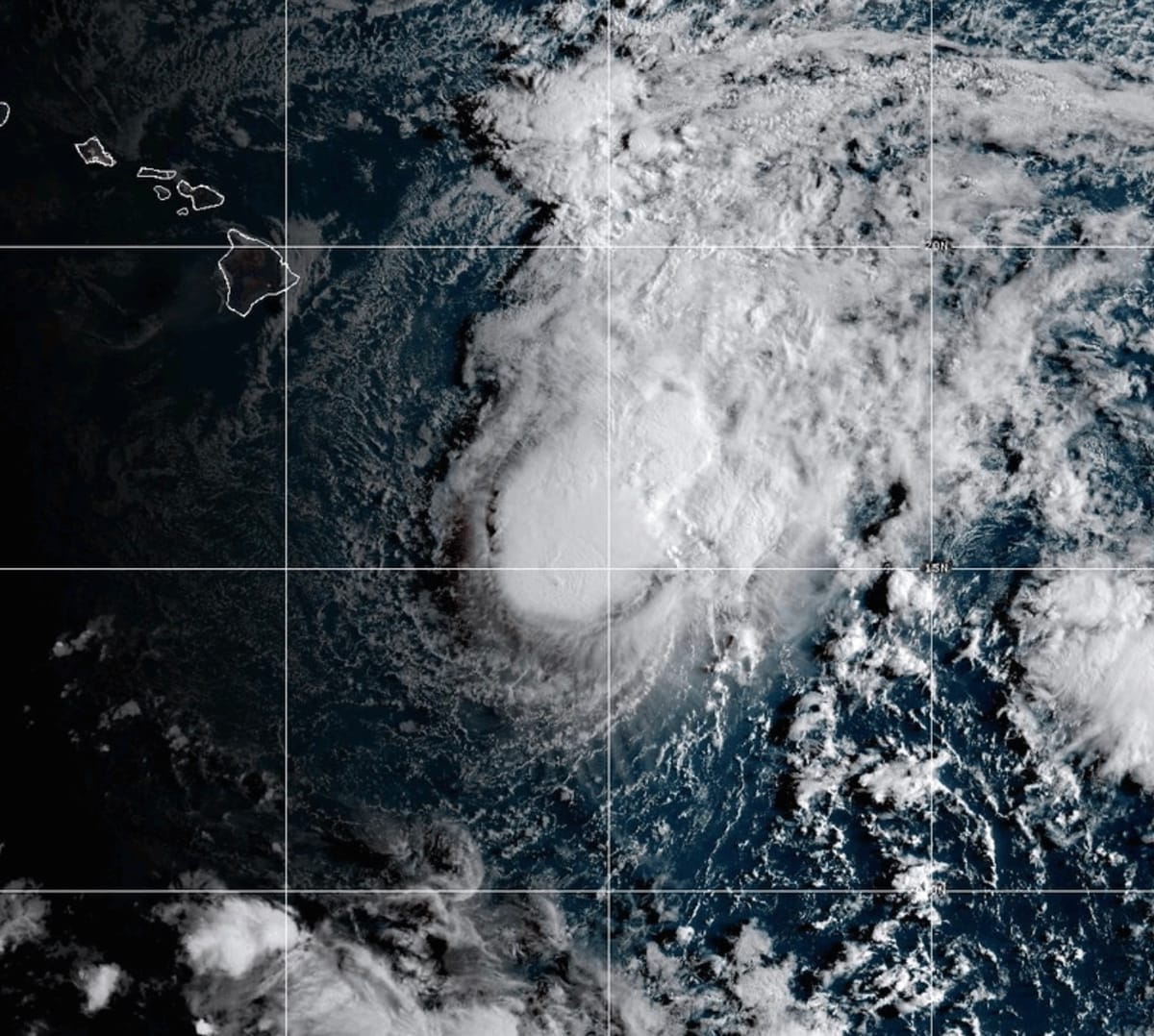 Hawaii braces for Tropical Storm Moke as rain and winds intensify