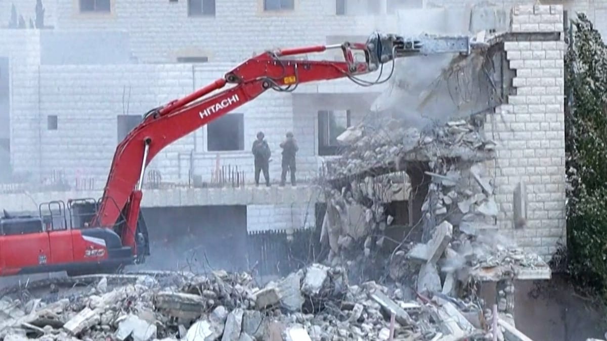 Hebron land cleared for new outpost as Nablus homes face demolition