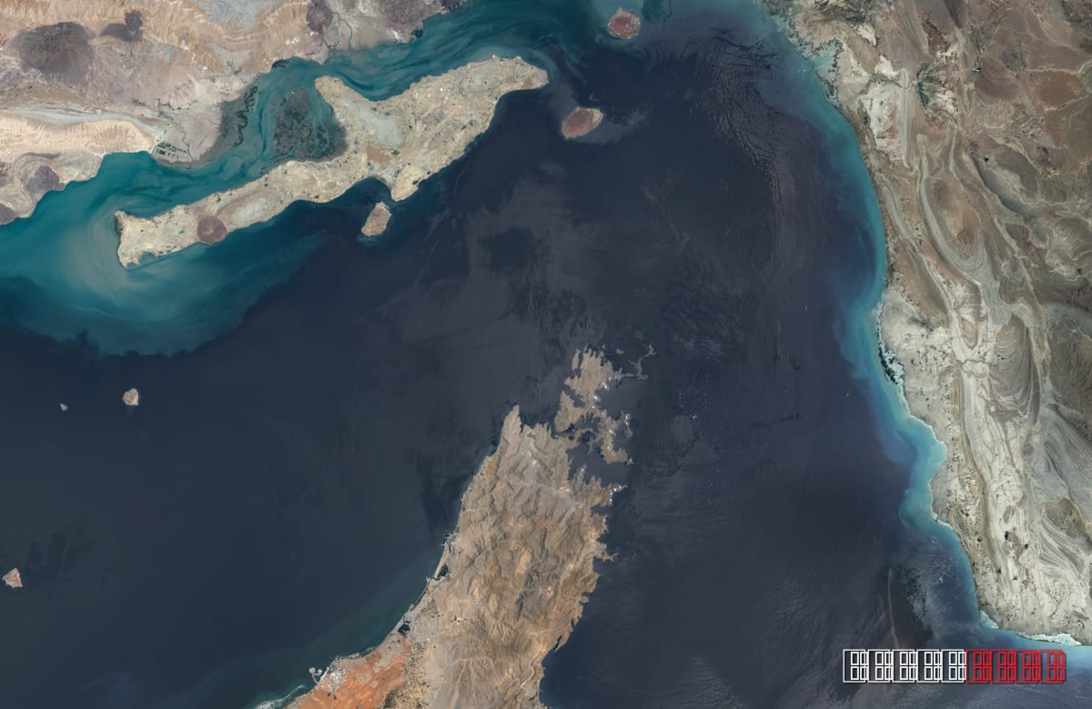 Iran Offers to Clear Hormuz Within a Week If U.S. Scales Back Military Threats