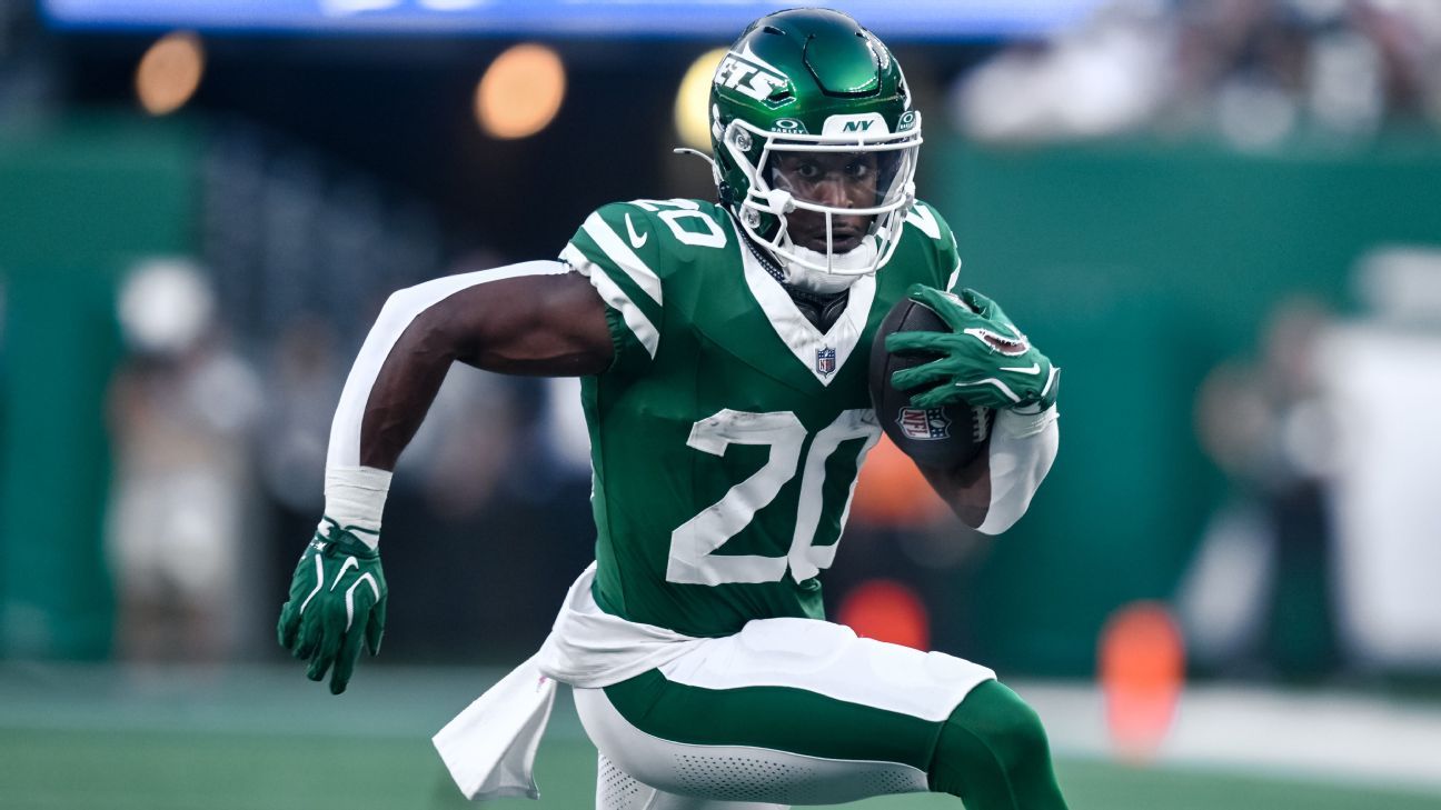 Jets running back Breece Hall suffers right groin strain in practice