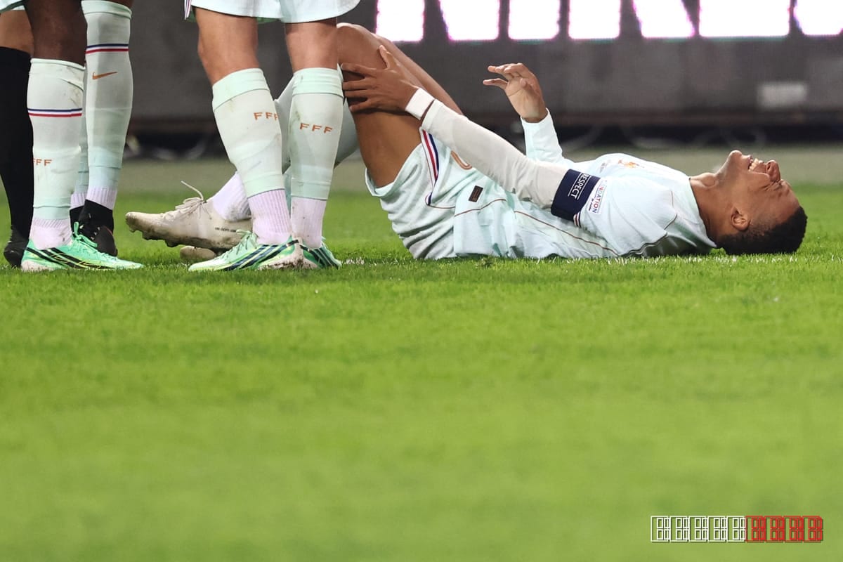 Mbappe sidelined two weeks after hyperextended knee