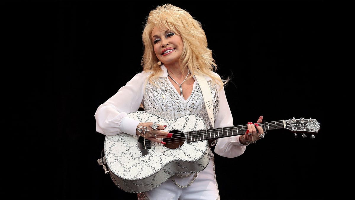 Music Icon Dolly Parton, the ‘Queen of Country’, Passes Away at 80