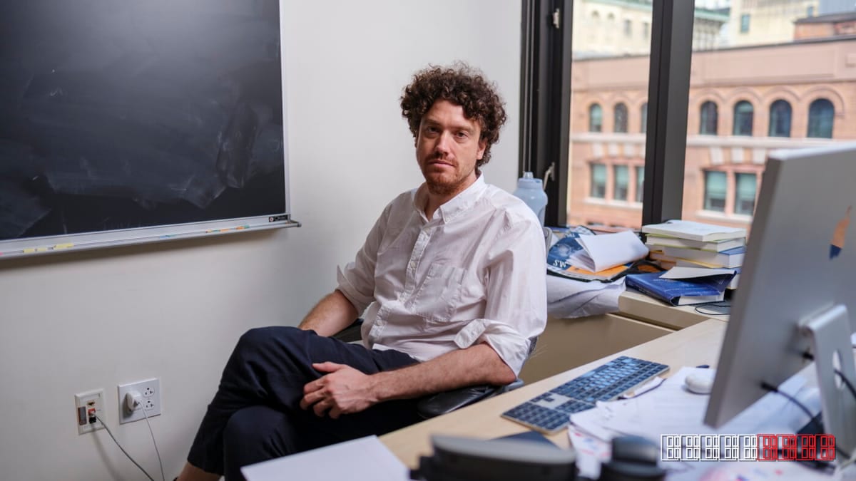 OpenAI's AI cracks Navier‑Stokes, but experts see limited insight