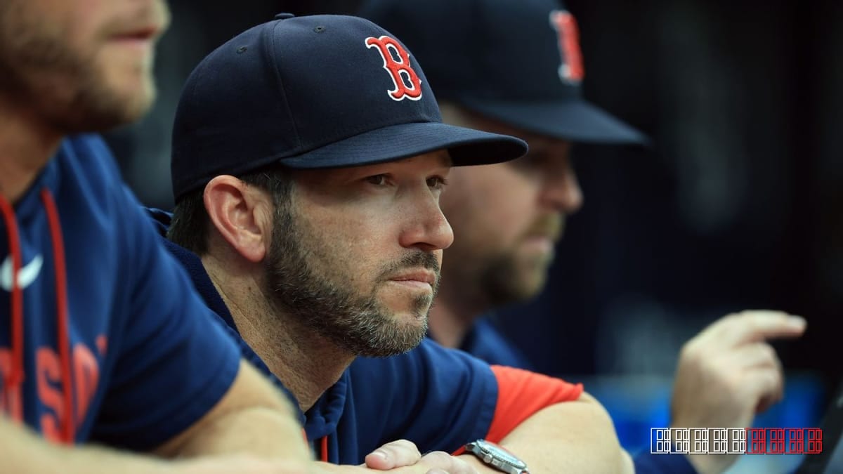 Red Sox lock in Chad Tracy as manager and extend Craig Breslow through 2030