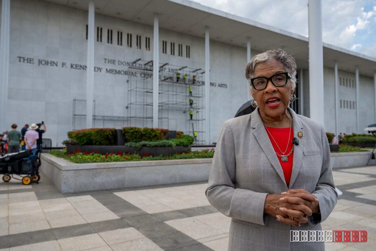 Rep. Beatty seeks emergency court hearing over Trump‑named Kennedy Center shutdown