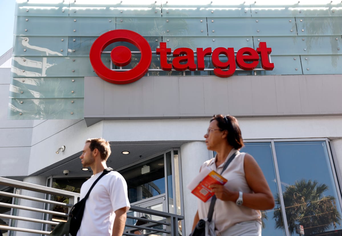 Retailers split on handling of tariff refunds in latest earnings