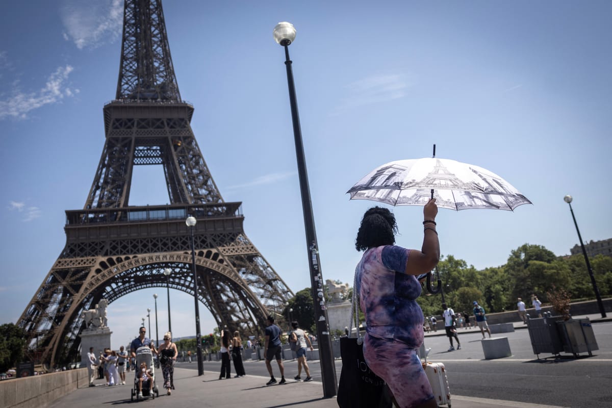Rising French Bond Yields Echo 2008 Crisis Amid Fiscal Stalemate