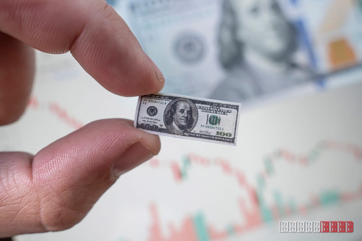 Rising Prices Outstrip Pay Gains, Tightening Household Budgets
