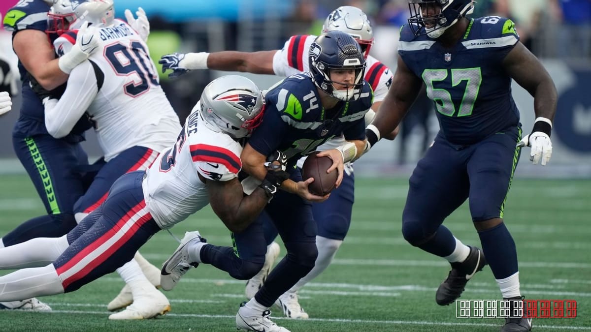 Sam Darnold sidelined after hip injury on Seahawks' season debut