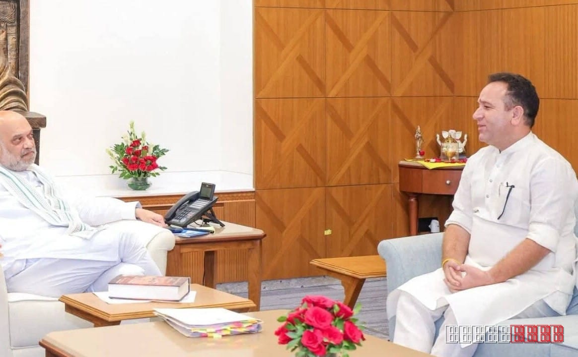 Senior BJP figure meets Home Minister after J&K chief minister tables statehood resolution