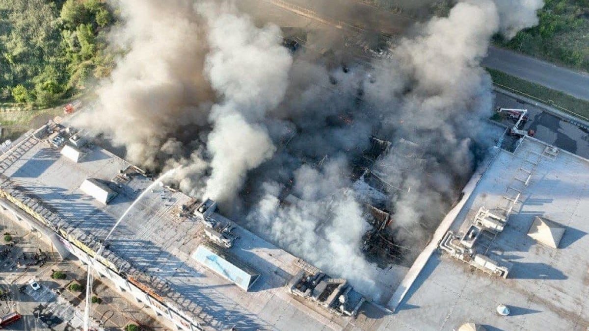Six civilians dead in Ukraine after fresh Russian attacks, following shopping centre bombing