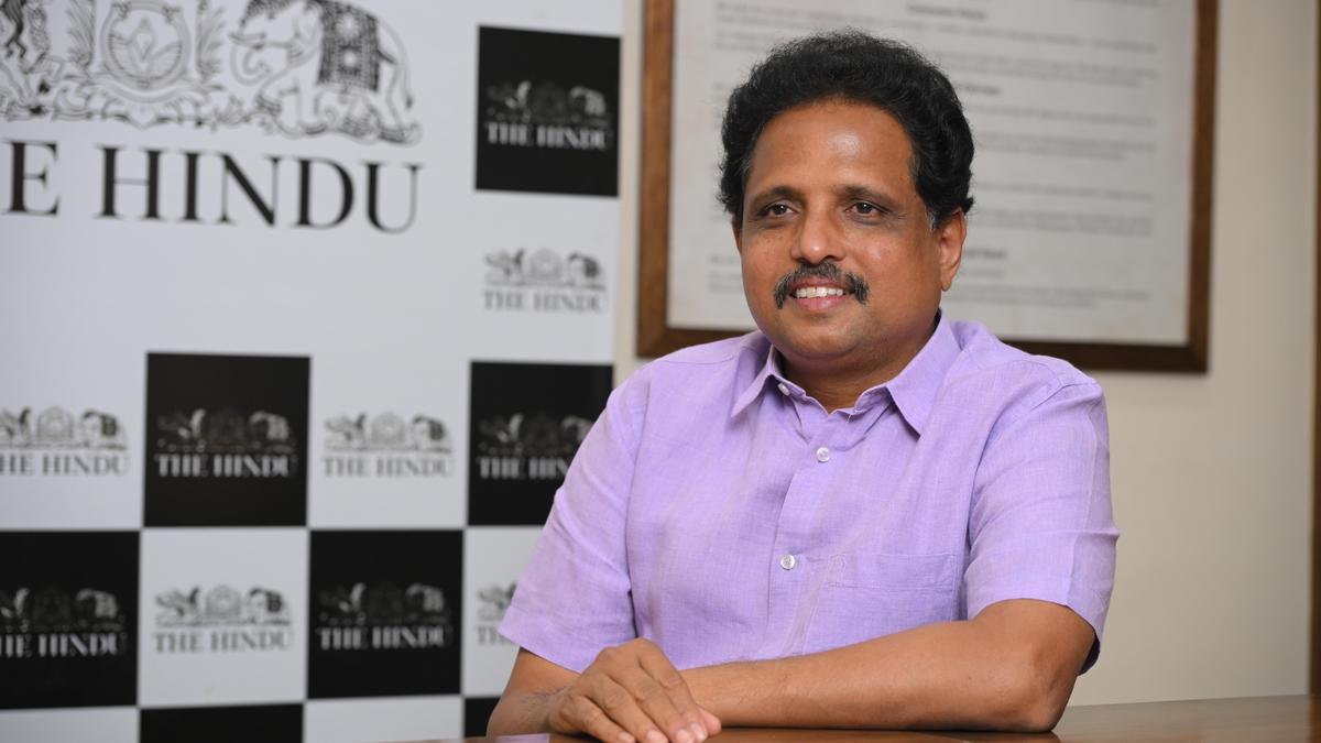 Su Venkatesan stresses literature’s edge over recorded history