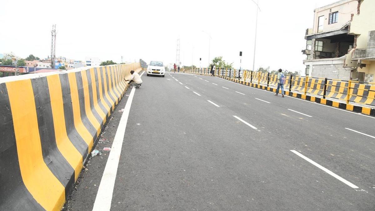Telangana chief minister to open new Moosarambagh‑Amberpet bridge