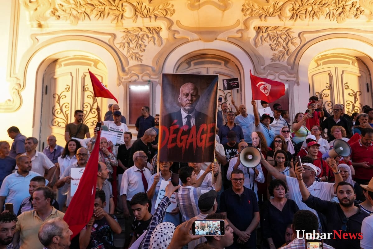Tunisian journalist detained as press crackdown intensifies