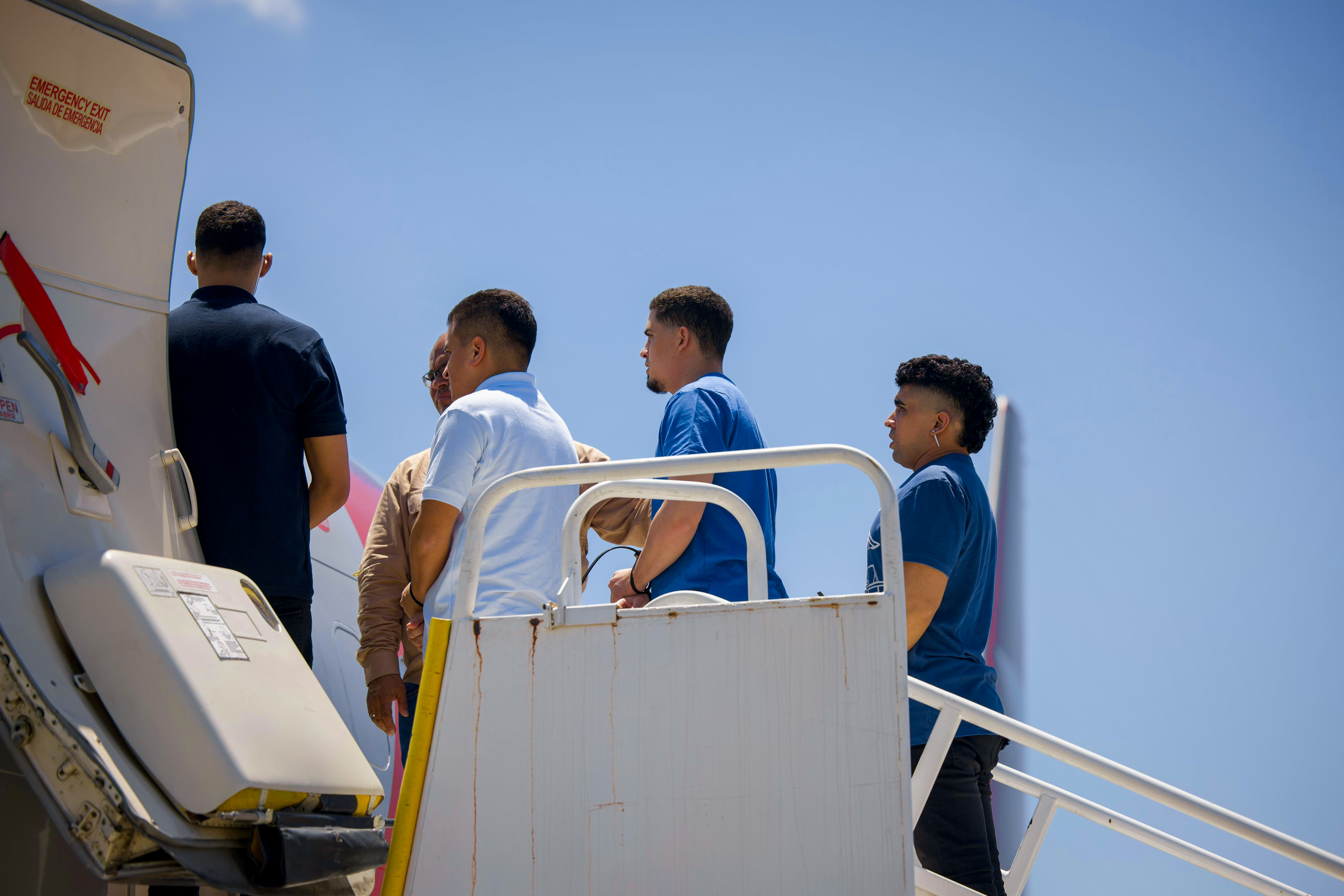 US Deportees Begin Transfer to Liberia as Part of 1,200-Person Relocation Plan
